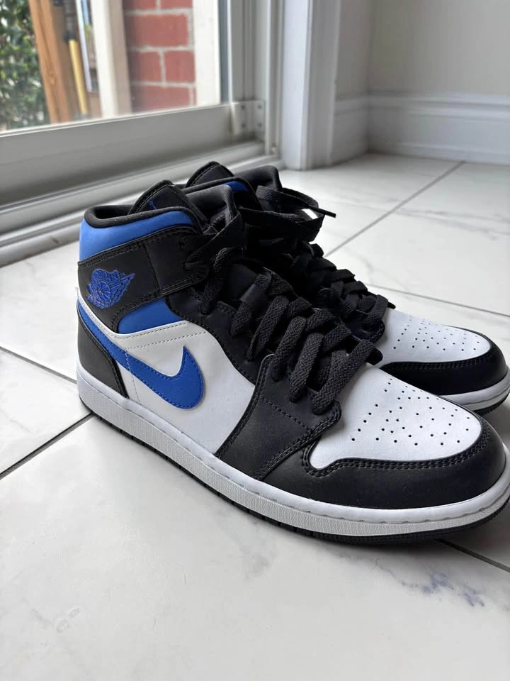 Jordan 1 Mid - SIZE 9.5 - White Black Racer blue