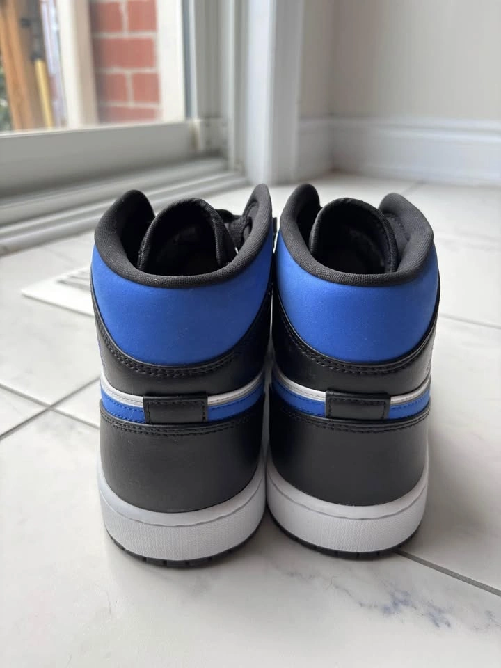 Jordan 1 Mid - SIZE 9.5 - White Black Racer blue - photo 3