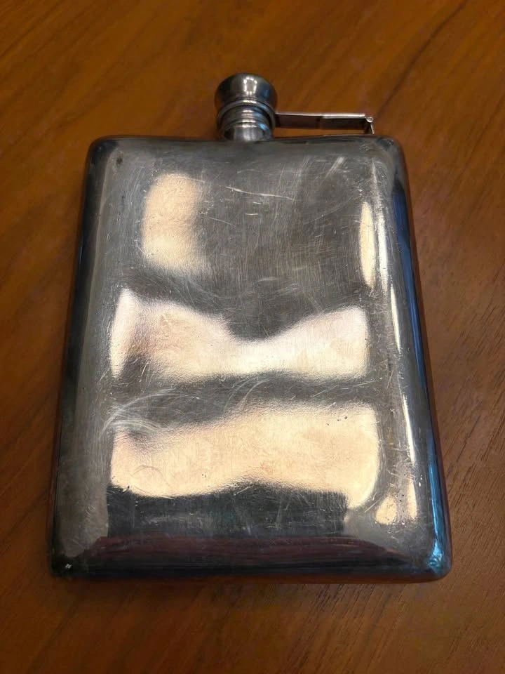 P.S.Co. Silver plate flask 10 oz antique