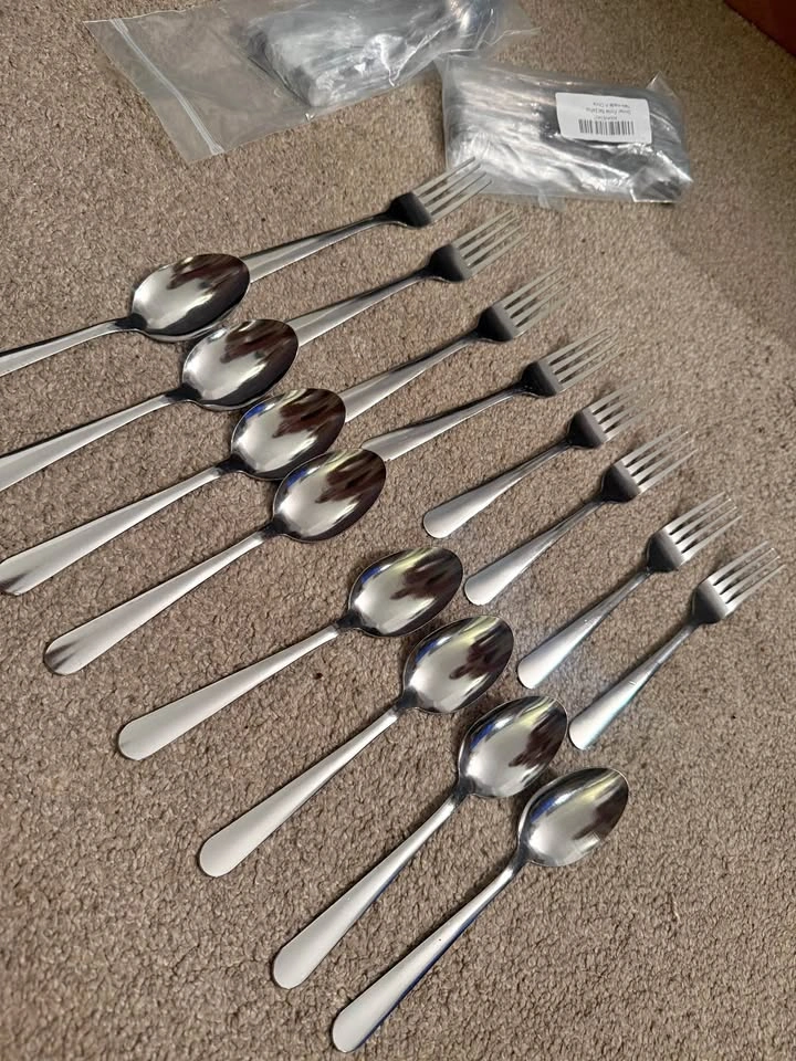 16-Piece Stainless Steel Forks and Spoons Set