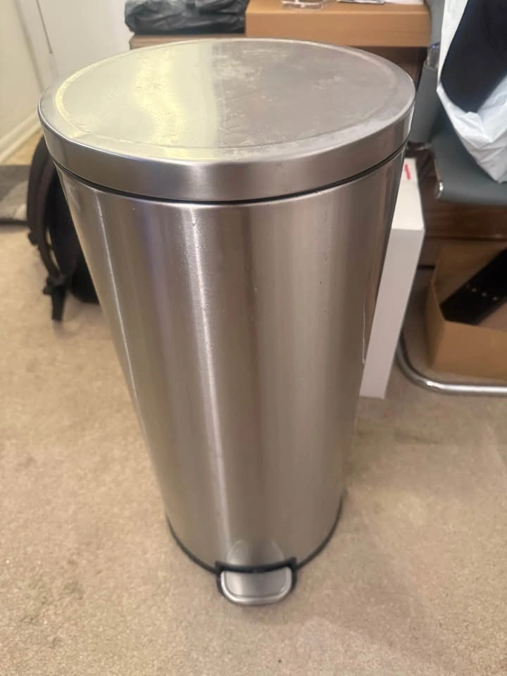 30 Liter / 8 Gallon Round Step Trash Can, Brushed Stainless - photo 4