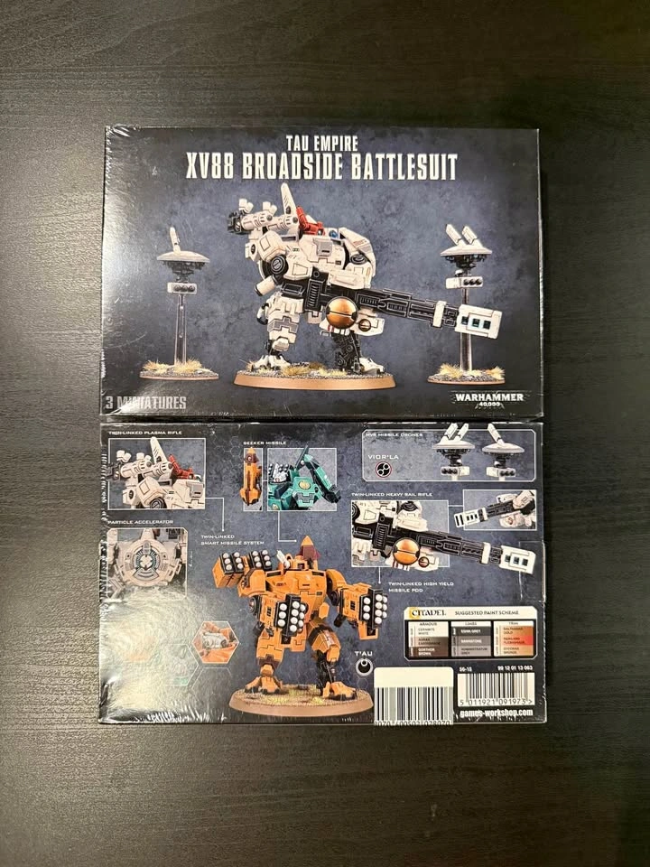 Warhammer 40K: XV88 Broadside Miniature (2)