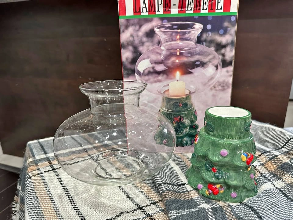 Hurricane Christmas Lamp (All Glass) (Brand New)