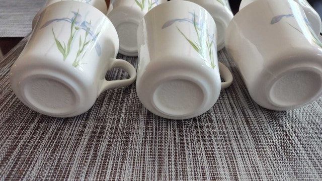 CorningWare Iris Mugs 7 piece set - photo 5