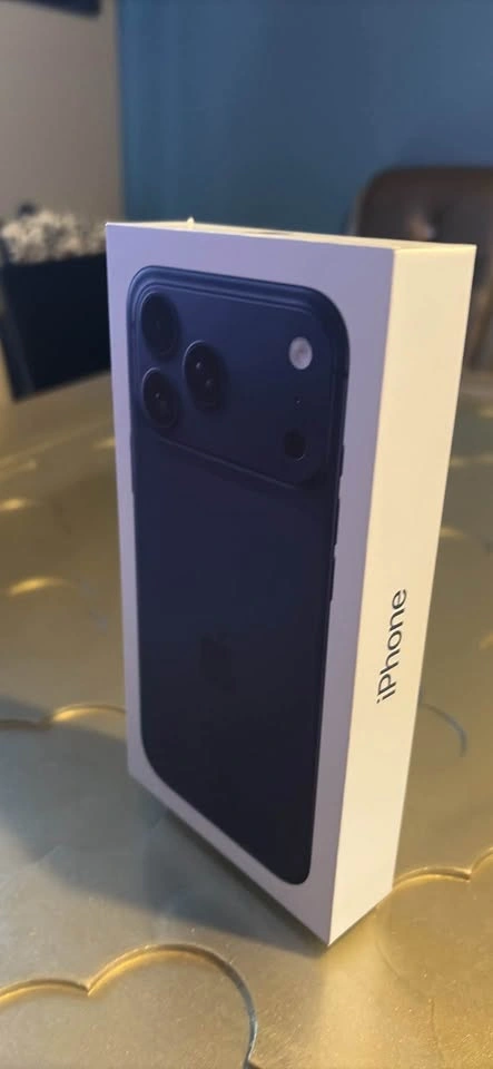 BRAND NEW SEALED IPHONE 17 PRO MAX-DEEP BLUE-[256gb] - photo 3