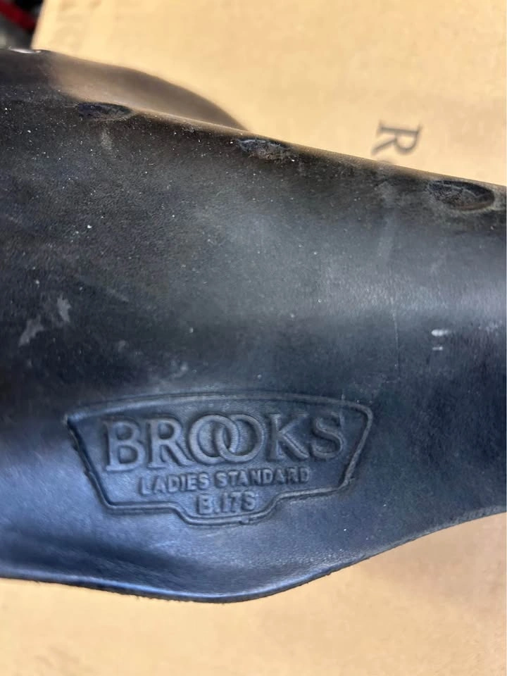 Brooks B17S Ladies Standard Black Bicycle Saddle - photo 2