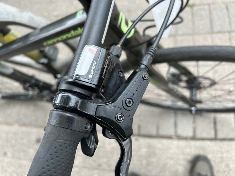 Cannondale Hybrid Bike Shimano Sora Disc Brakes 16” - photo 2