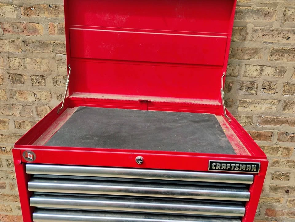 Craftsman tool box 2 piece set NO KEYS - photo 4