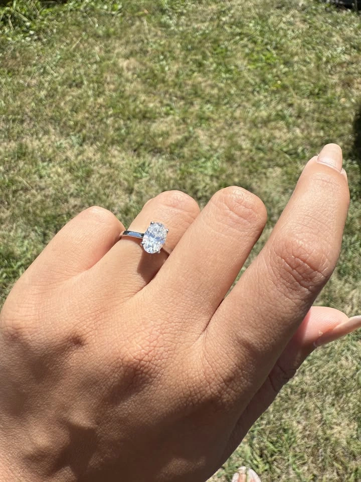 1.5ct Oval Solitaire Engagement Ring Moissanite Sterling Silver - photo 3