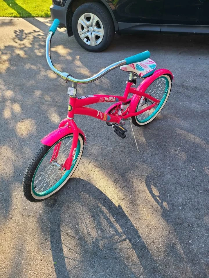 Brand Newv Avigo Waikiki 20-inch Cruiser Bike - photo 5
