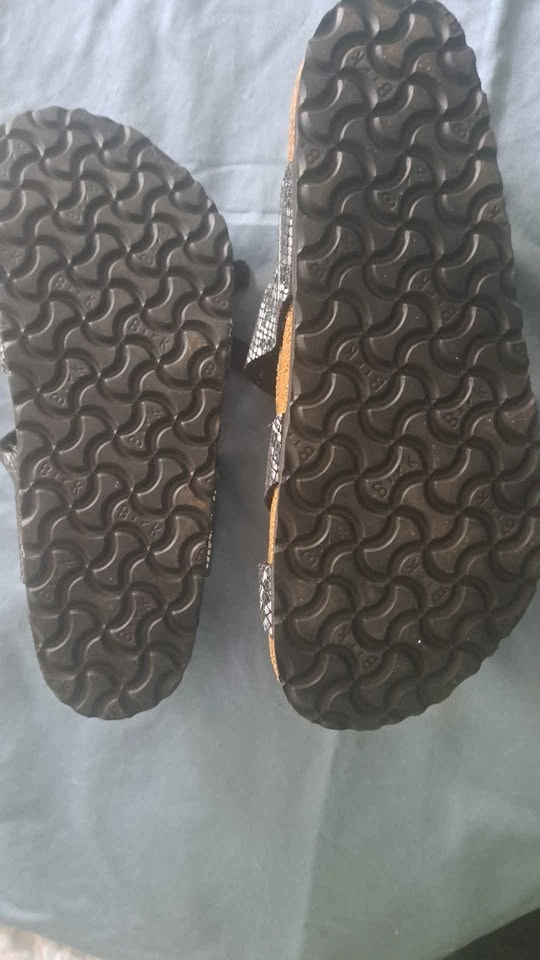 Birkenstock sandals with adjustable straps - photo 3