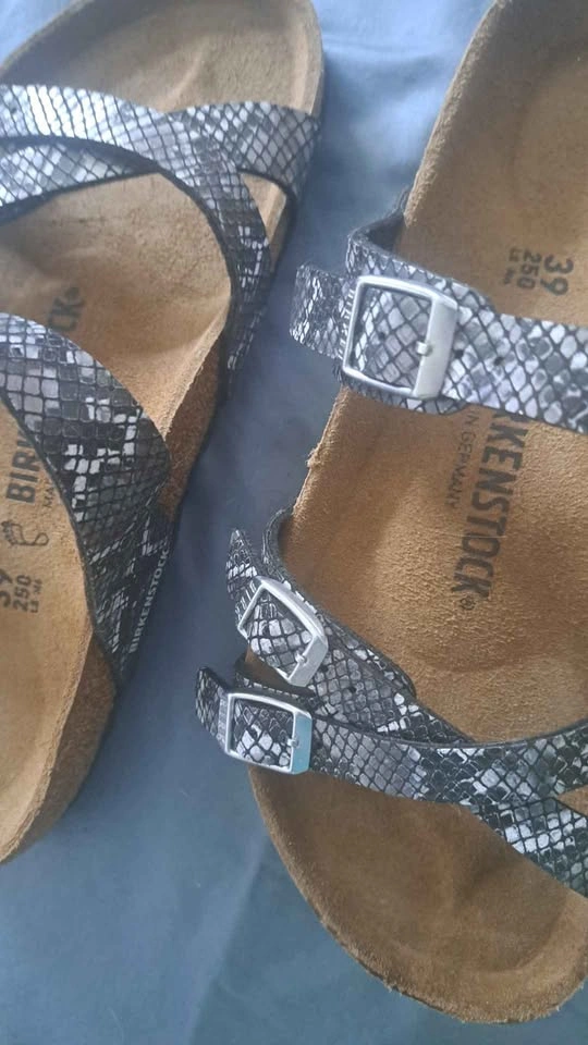 Birkenstock sandals with adjustable straps - photo 4