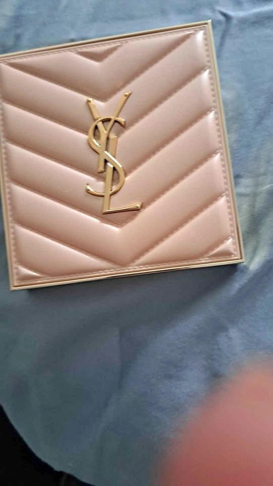 YVES SAINT LAURENT