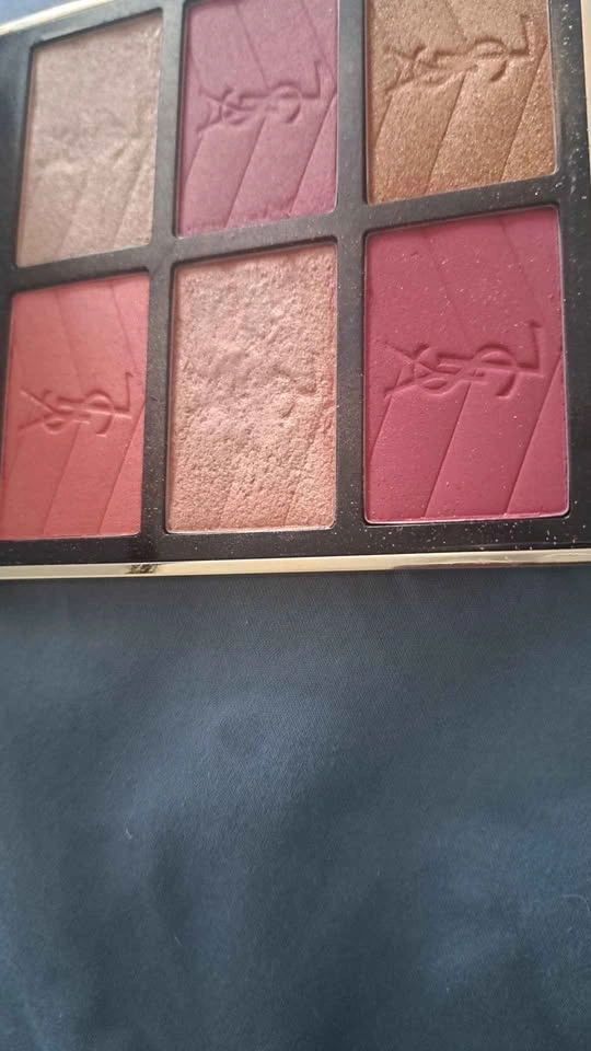 YVES SAINT LAURENT - photo 2