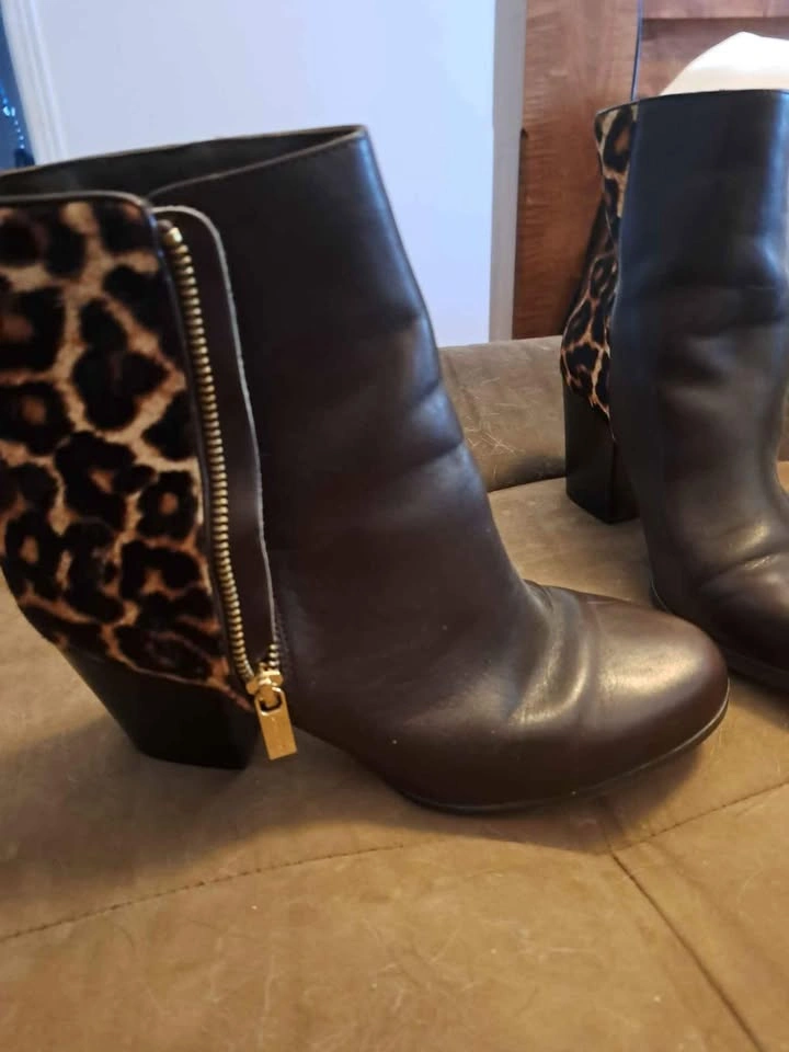 Michael Kors Booties Size 9 - photo 5