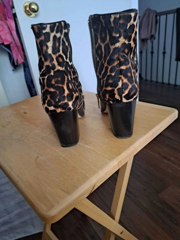 Brown MK Boots size 9 - photo 5