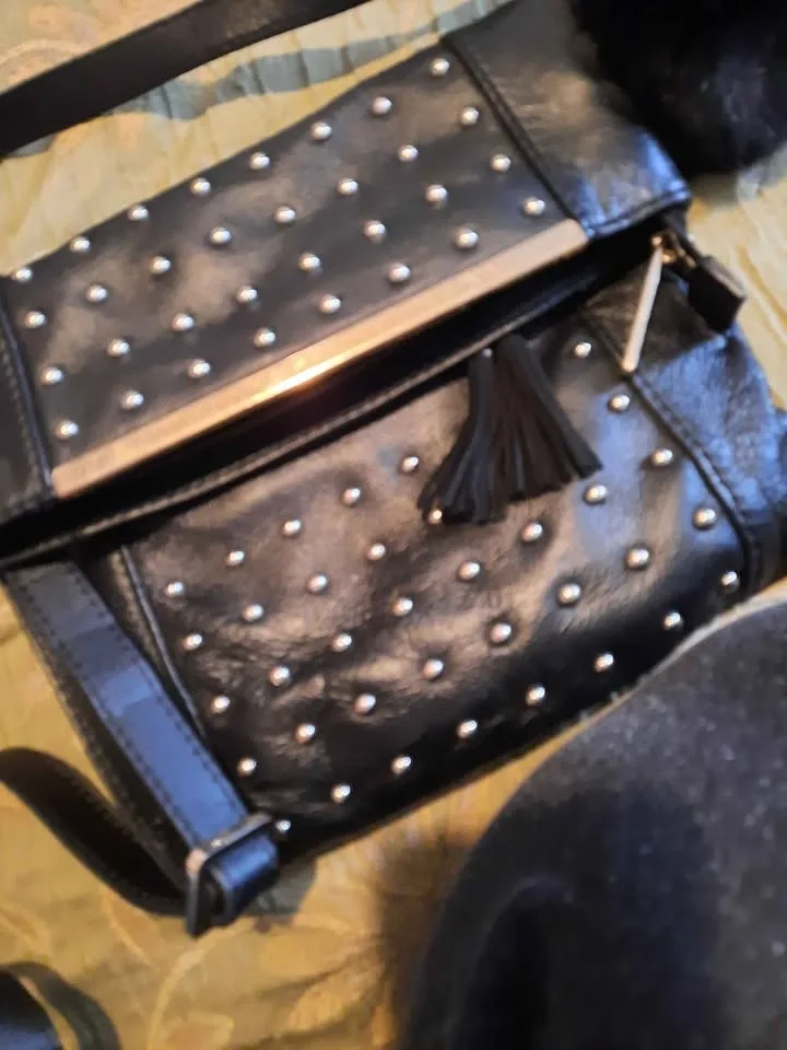 Danier small studded purse - photo 4