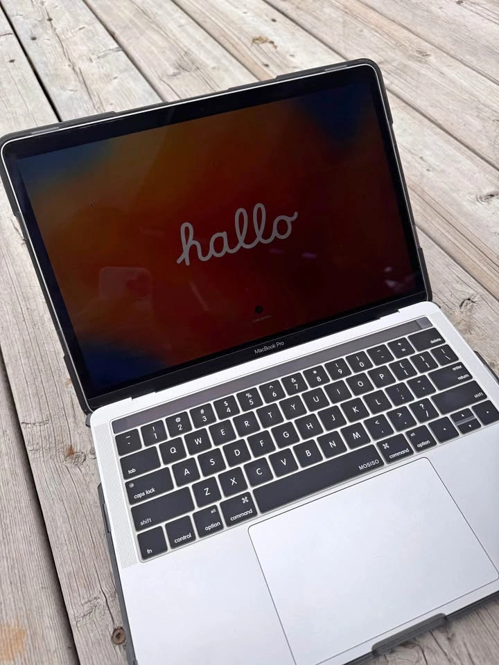 Upgraded MacBook Pro 13" (2017) - 16GB RAM / 256GB SSD