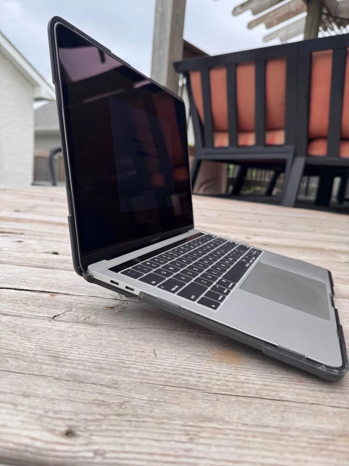 Upgraded MacBook Pro 13" (2017) - 16GB RAM / 256GB SSD - photo 2