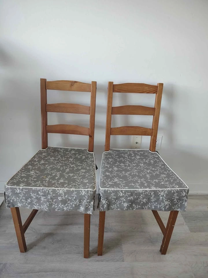 IKEA Dining Table and 4 Chairs - photo 2