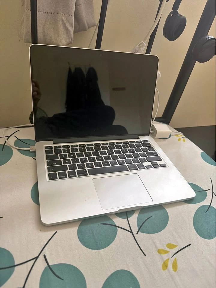 Apple MacBook Pro A1502