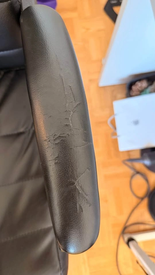 Office chair with adjustable height - photo 3