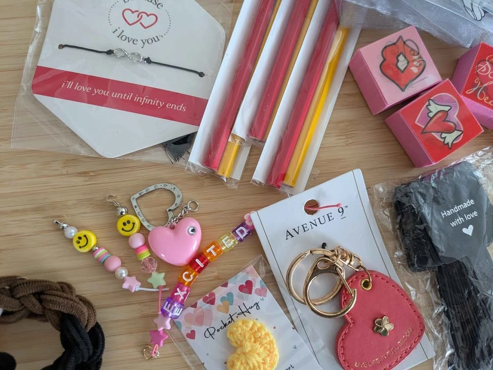 Charms, stamps, craft supply, Fiskars, Wilton etc - photo 4