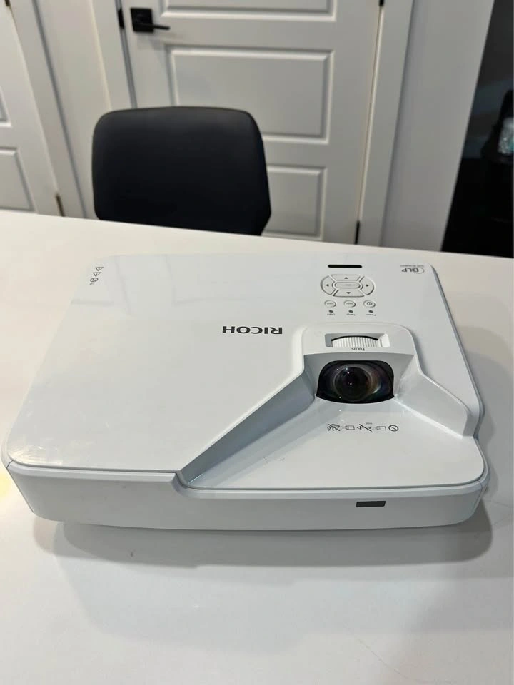 Ricoh Projector