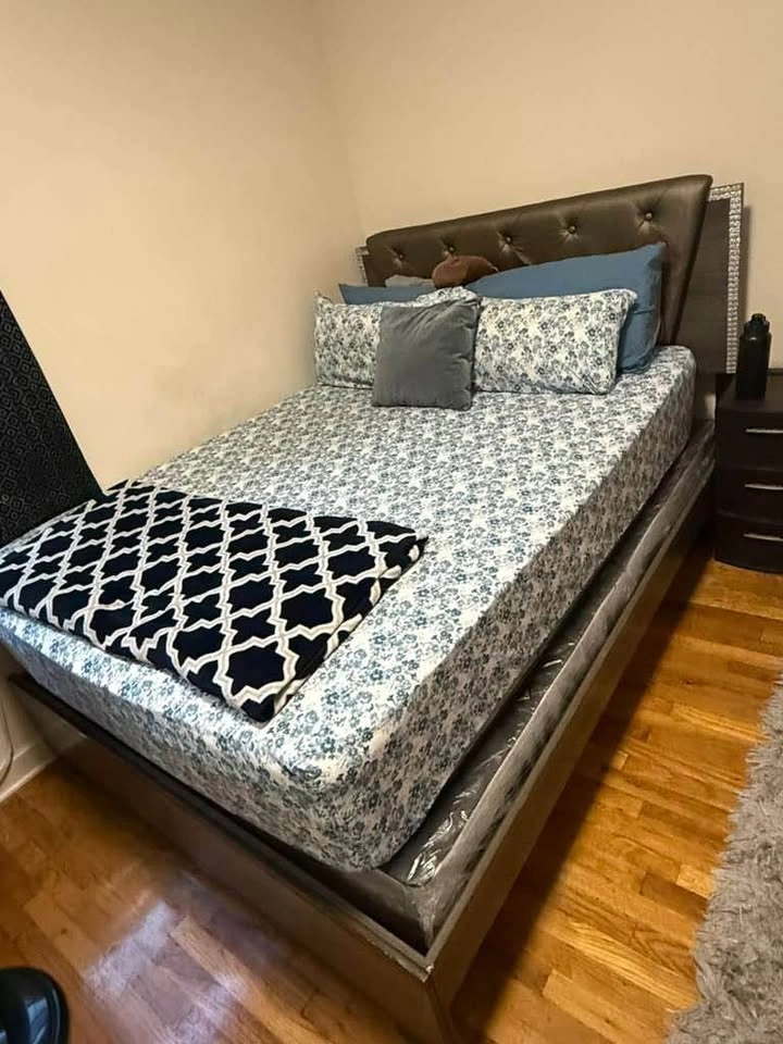 Grey Wood Grain Bedroom Set with Bed Frame and Dresser - photo 2