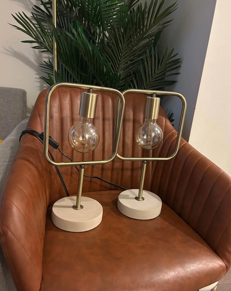 Set of 2 matching lamps, Brushed gold finish frames - photo 3