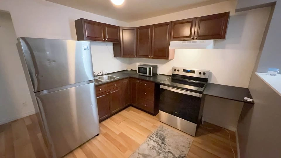 2 Bedroom Basement Apartment in Oshawa - photo 5