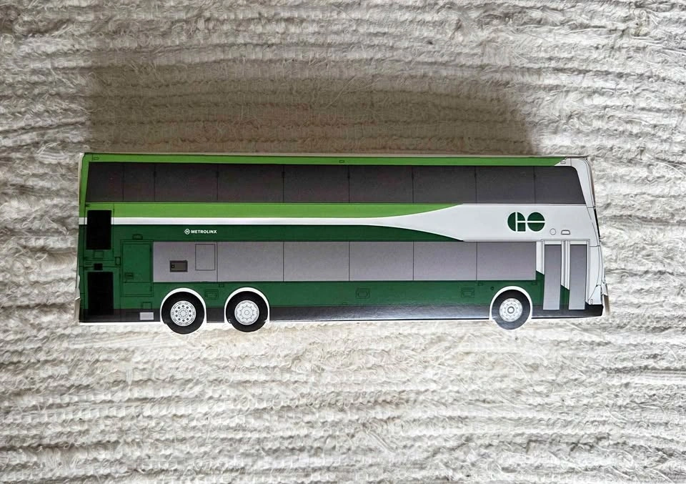 GO Bus - paper model bus