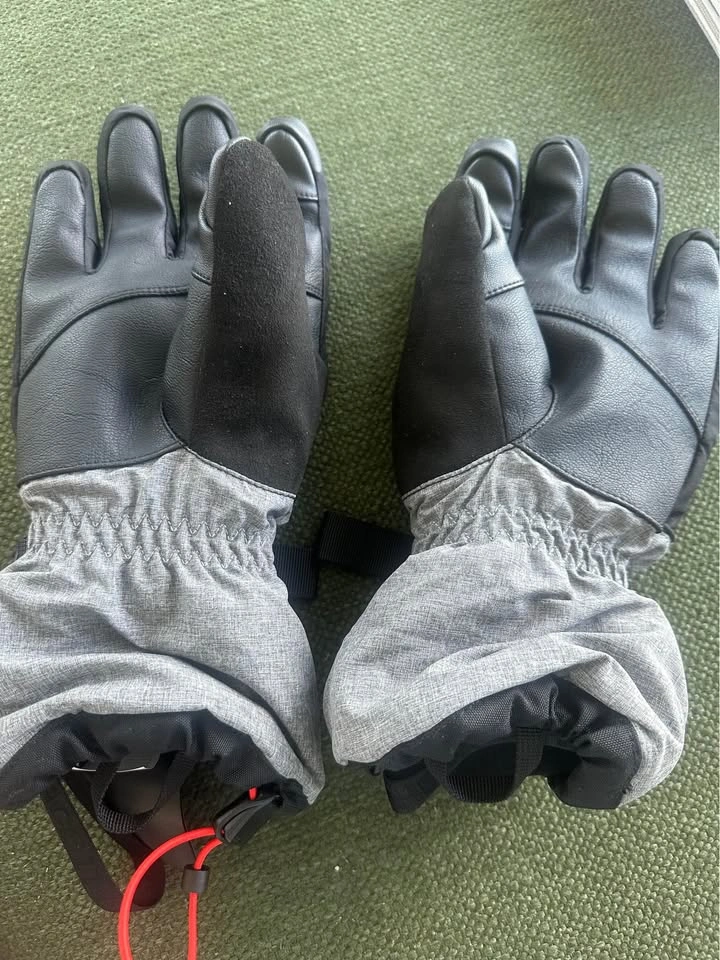 The North Face Gloves - photo 2