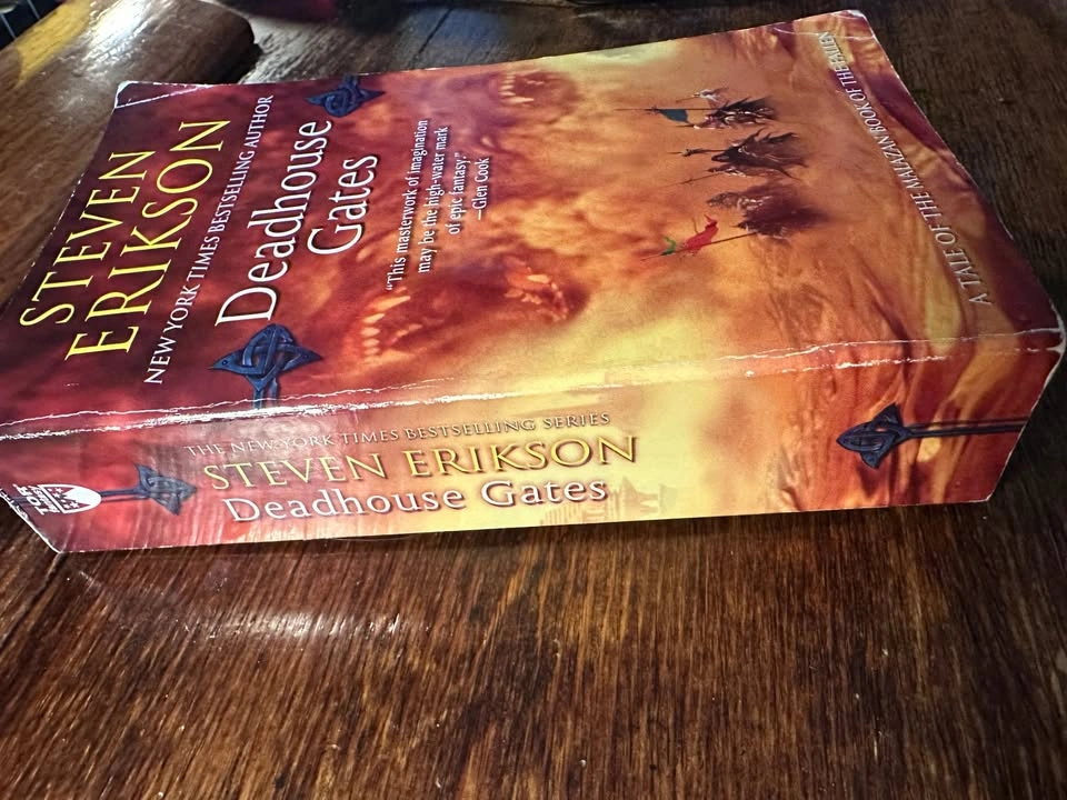 Deadhouse Gates - Malazan Book of the Fallen #2 (TOR) - photo 2