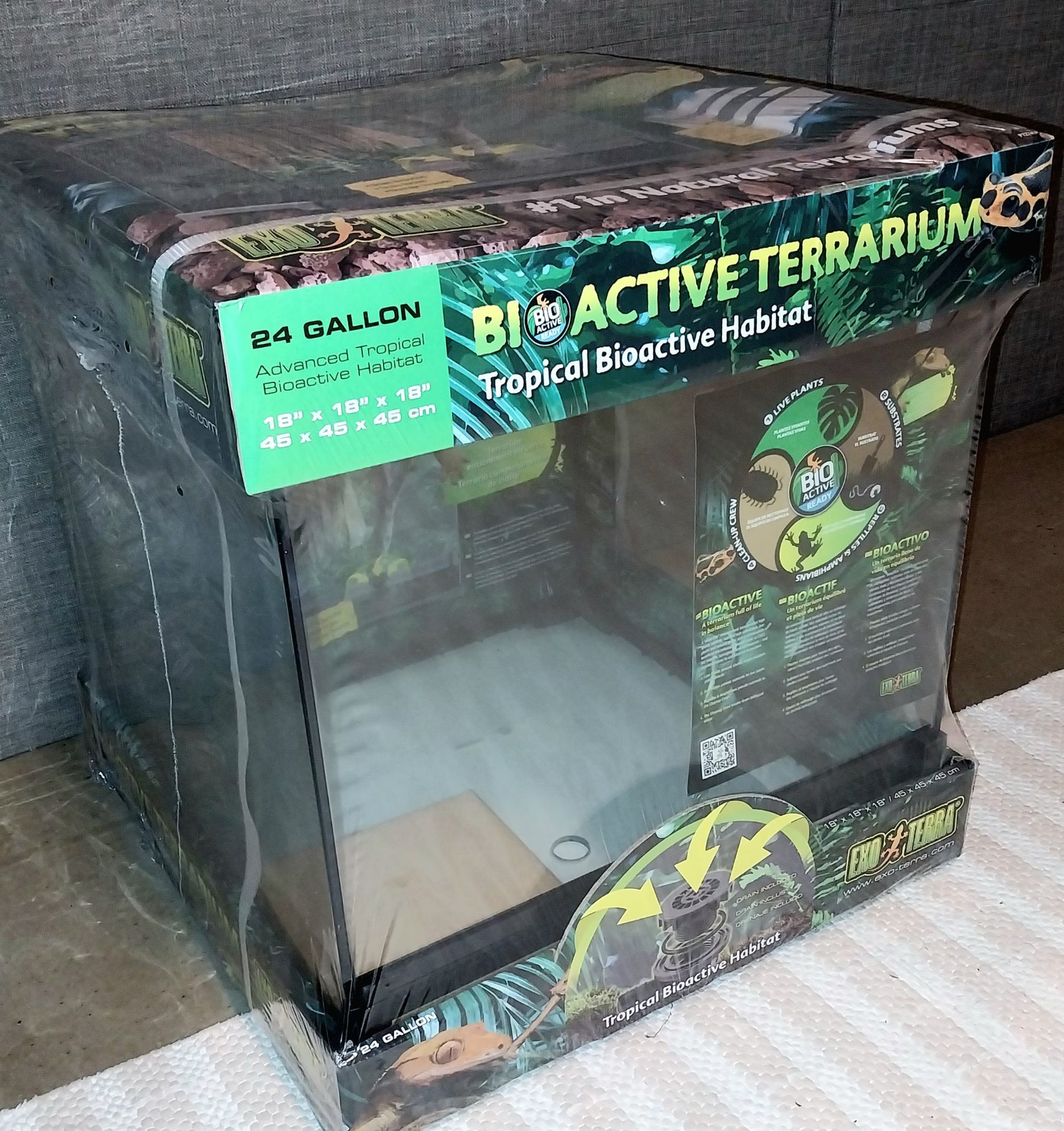 Exo Terra 24 Gallon BioActive Terrarium (18x18x18) - New