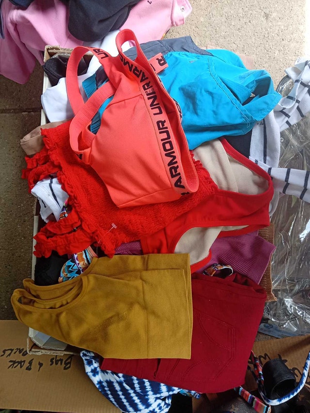 Women's Clothing and Accessories Bundle Size Small - photo 5