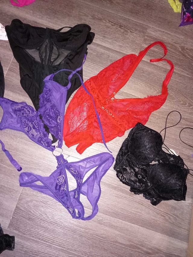 Small/Medium Lingerie Bundle - photo 2