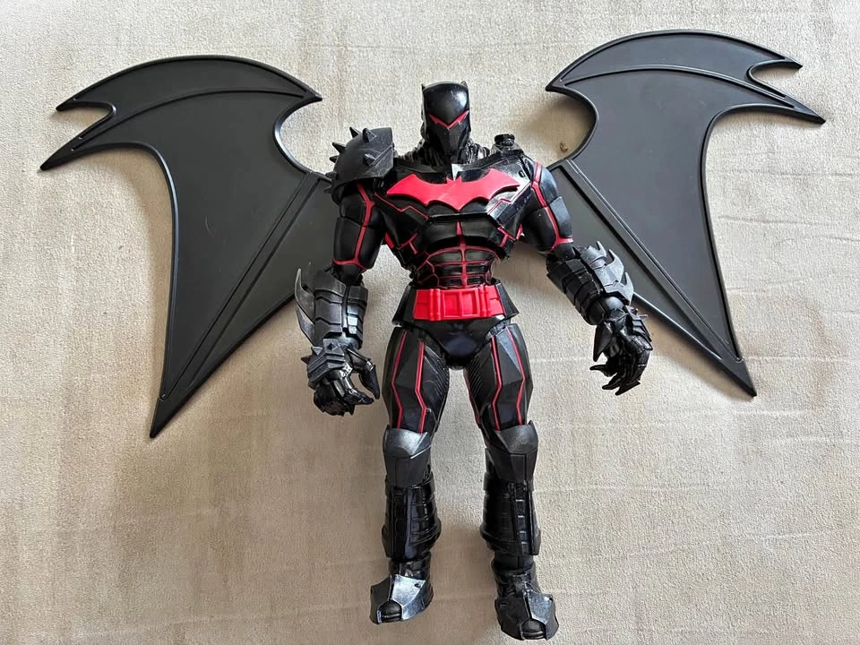 DC Multiverse Batman in Hellbat Suit action figure