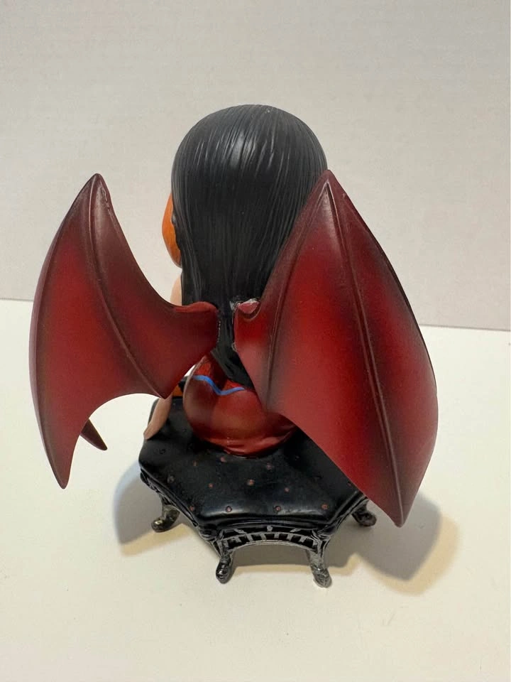 Jasmine Becket-Griffith Mistress Bella Figurine with COA - photo 3
