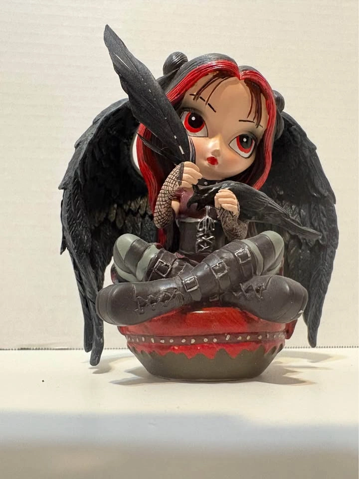 Jasmine Becket-Griffith Once Upon a Midnight Dreary Figurine - photo 4