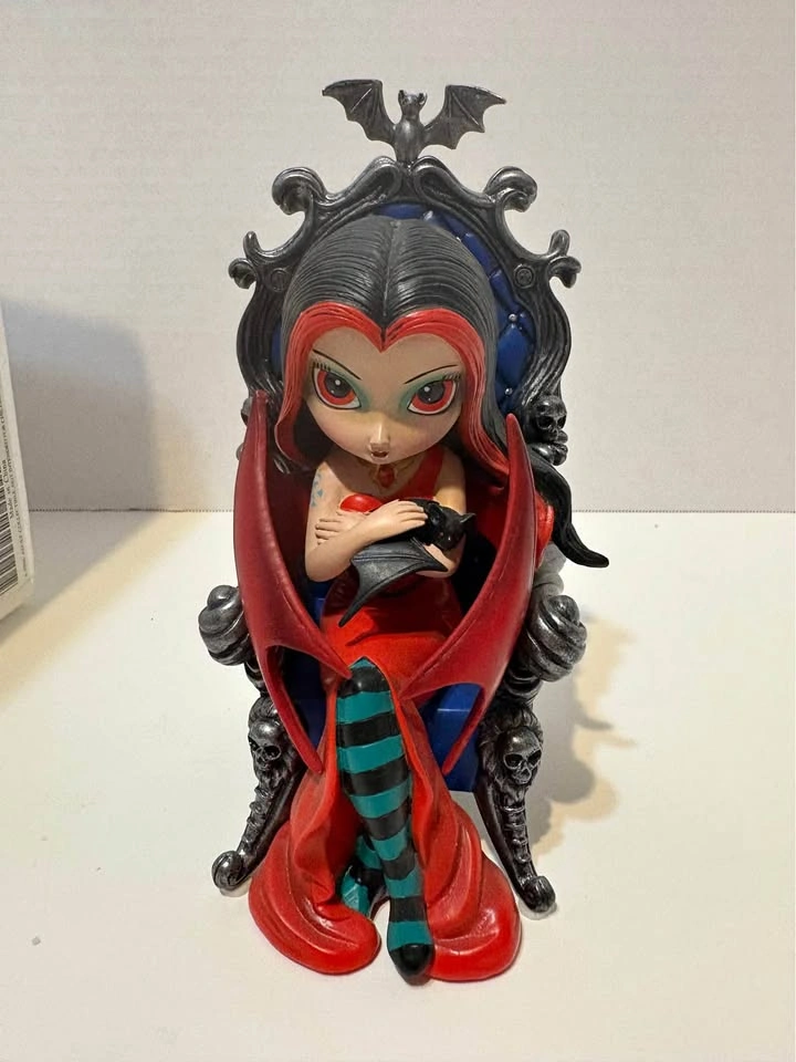 Jasmine Becket-Griffith Queen Jasmine Royal Vampire Figurine