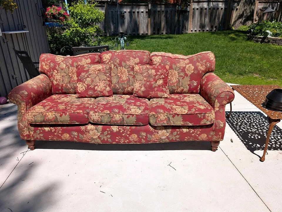 Free couch