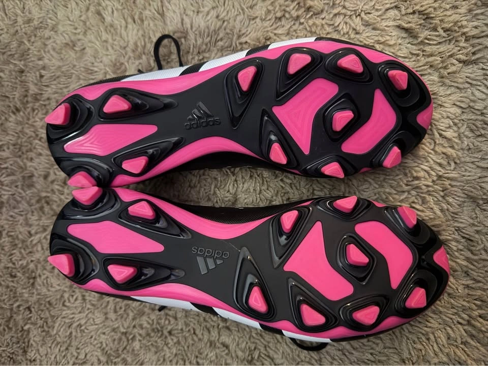 adidas Unisex Predator Accuracy.4 Soccer Shoe Size 6 Youth - photo 3