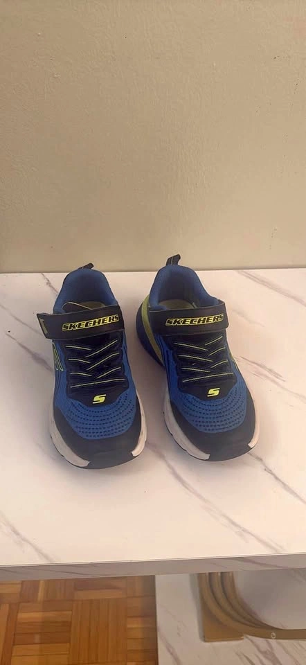 Skechers Boys' Sneakers size 12 youth