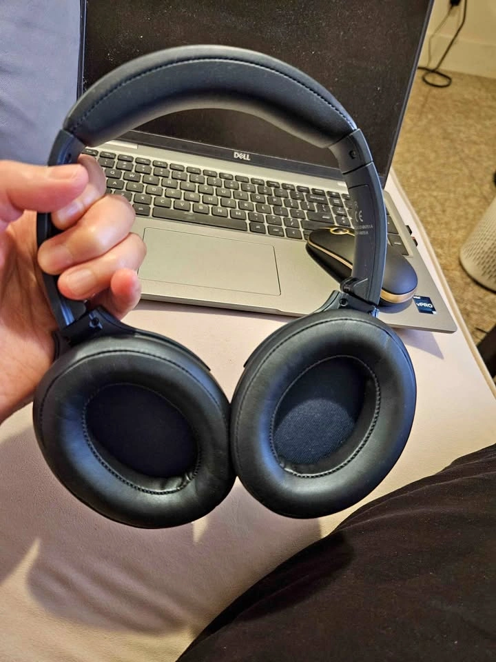 INFURTURE Over Ear Headphones Active Noise Cancelling Headphones