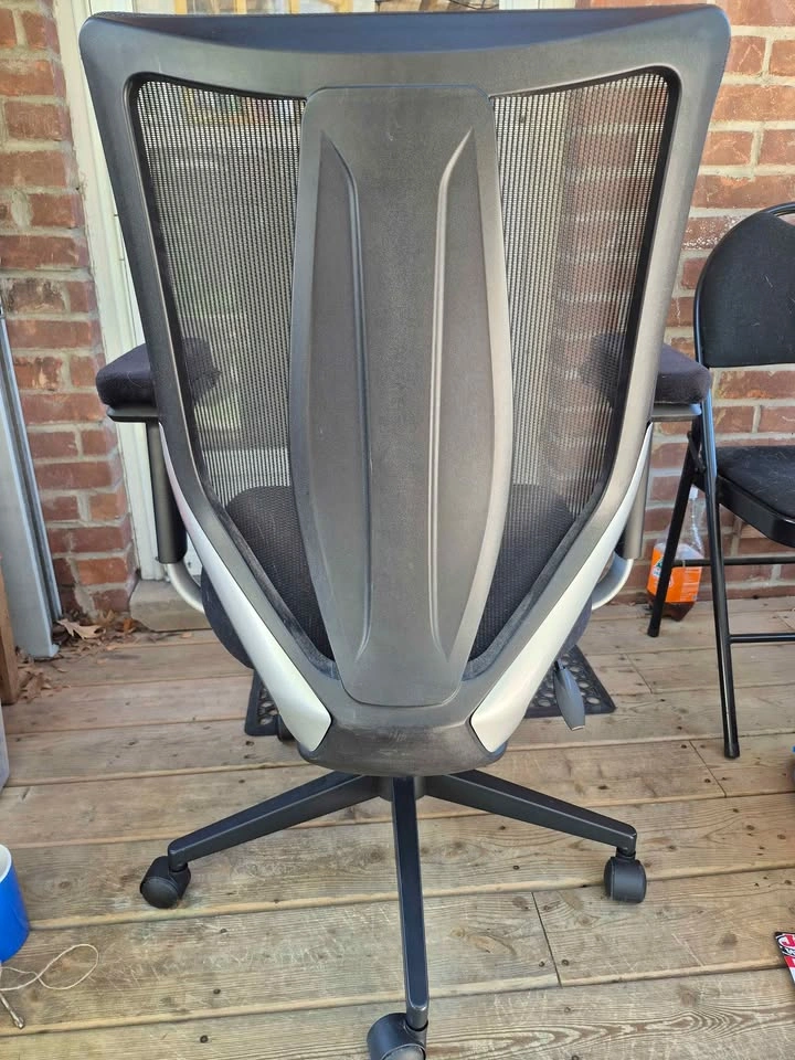 Black Mesh Ergonomic Office Chair - photo 3