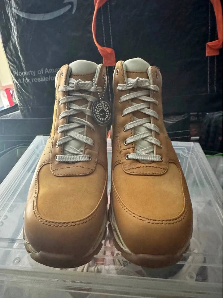 Nike ACG Air Max Boots Tan Size 8.5