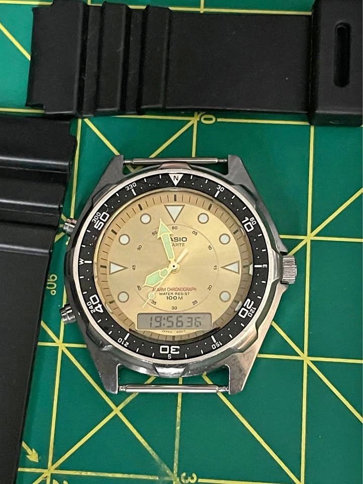 Casio AMW-320 Arnie