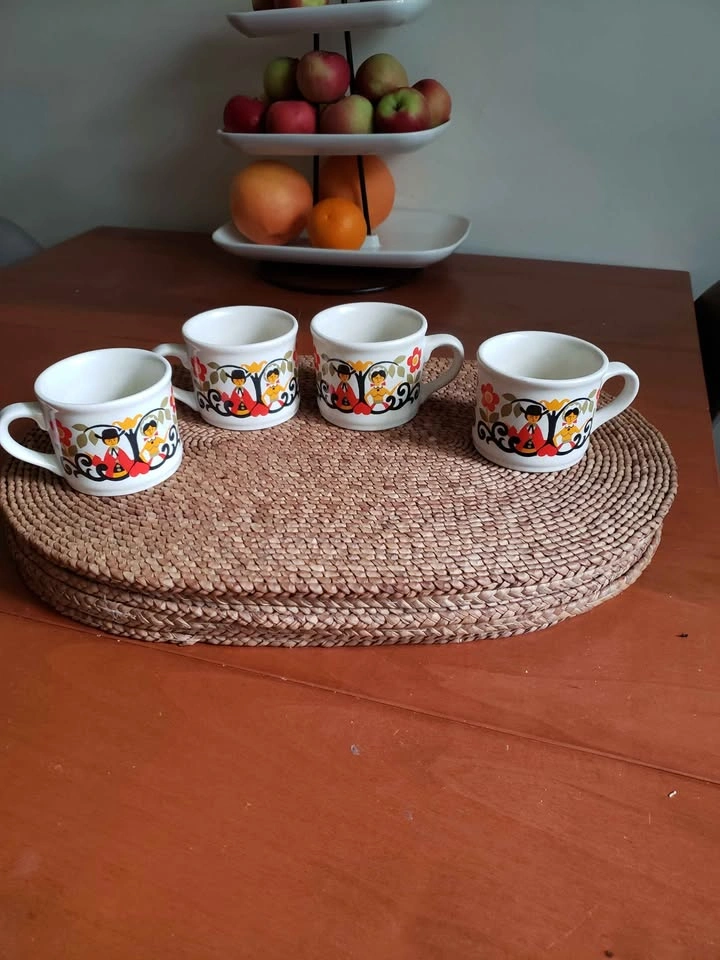 Set of 4 Vintage Sadler "Folk Love" 1970s cups - photo 2
