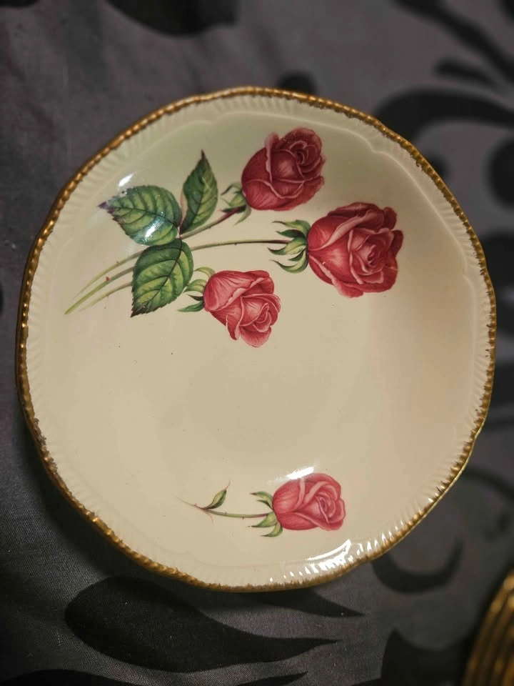 Vintage Royal Swan "Anniversary Rose" 32-Piece Set - photo 2